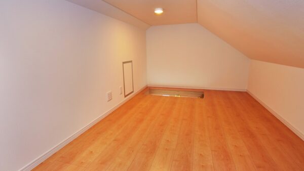 工務店の職人社長が語る｜収納が足りないお家の屋根裏収納リフォームのメリットと注意点